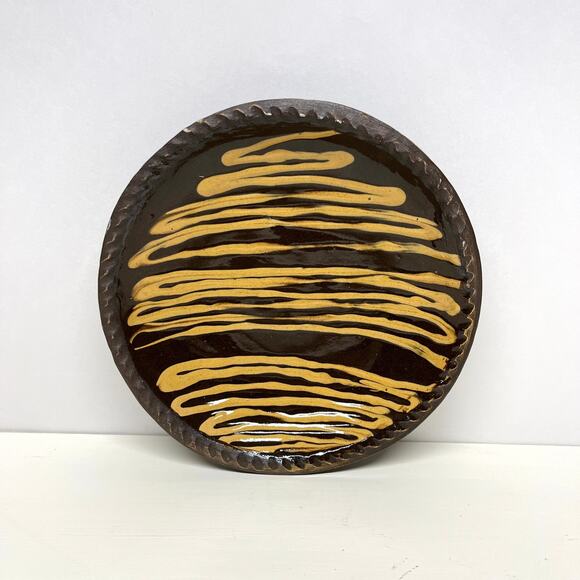 Colonial Williamsburg Restoration Pottery Slipware Plate Folk Art - Picture 1 of 6